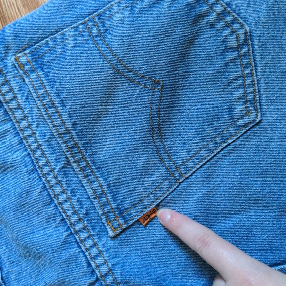 Levi's orange tag cut-off denim shorts - Picture 7 of 7